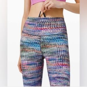 EUC LULULEMON WUNDER Train High-Rise Tight DIGITAL OASIS WHITE MULTI 23” Size 4